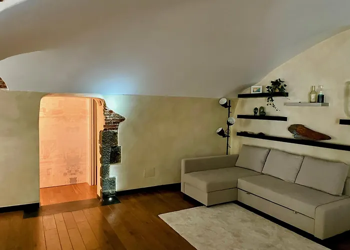 Charming 16th-century Flat In The Heart Of *