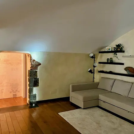 Charming 16th-century Flat In The Heart Of *